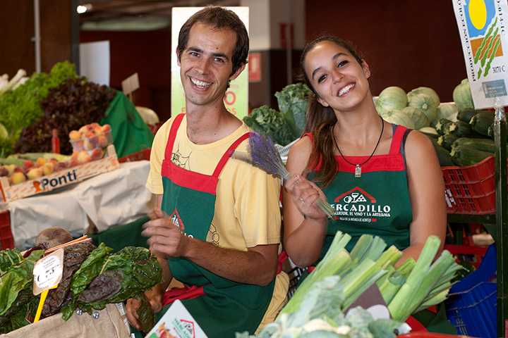 Boerenmarkt La Matanza de Acentejo - lachende verkopers